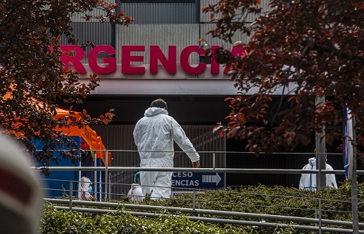 Entrada de Urgencias del Hospital Clínico de Valladolid - Foto: J. Tajes