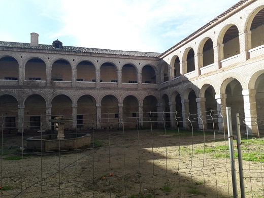 Patio Interior del Hospital de Simón Ruiz de Medina del Campo