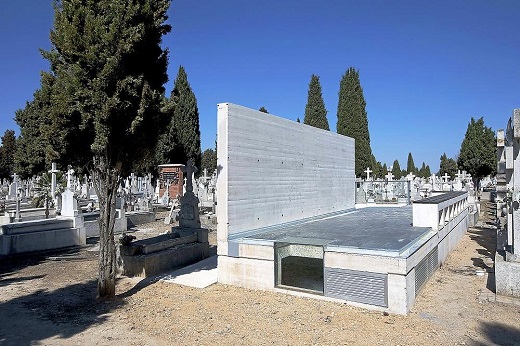 Memorial a los Represaliados en el cementerio del Carmen, aún por terminar.-MIGUEL ÁNGEL SANTOS / PHOTOGENIC