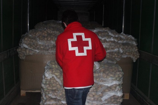 Patatas Meléndez continúa con su plan de donaciones para la lucha del COVID-19 y entrega 50.000 Kilos de patatas para Cruz Roja de Castilla y León.