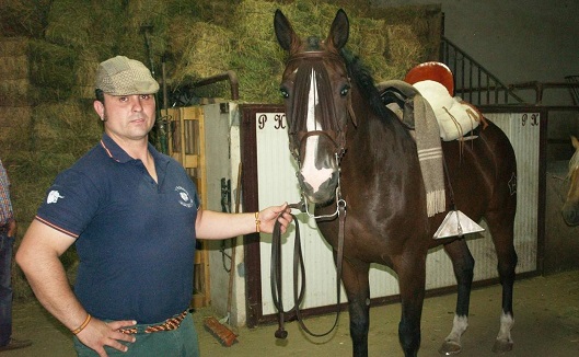 Pablo Herrero, con su caballo. / C. CATALINA