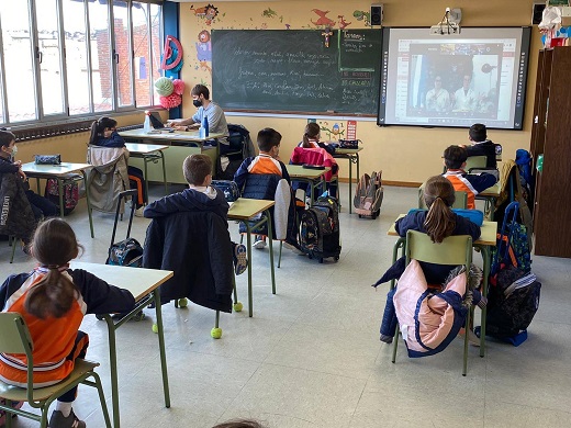 Mañana, 11 de Febrero, se conmemora el Día Internacional de la Mujer y de la Niña en la Ciencia.