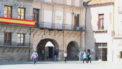 El Ayuntamiento de Medina del convoca tres plazas de oficial de obras.