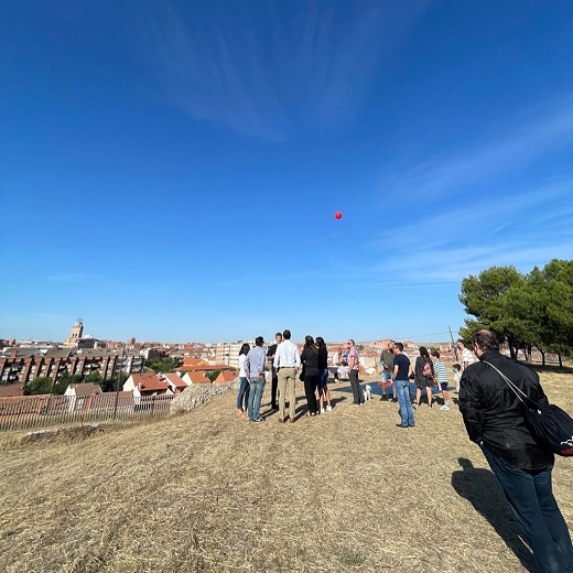 Presentación lanzamiento de dos cápsulas partiendo del Castillo de la Mota a la estratosfera para realizar mediciones sobre el magnetismo