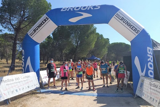 La ‘Carrera del Chucho’ congrega a 87 corredores en Medina del Campo.