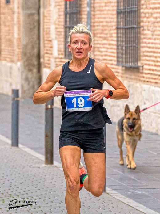 V Carrera de Mujeres en Medina del Campo. Reportaje fotográfico de Benjamin Redondo Méndez