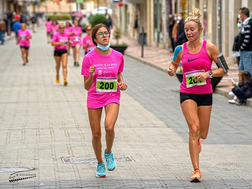 V Carrera de Mujeres en Medina del Campo. Reportaje fotográfico de Benjamin Redondo Méndez