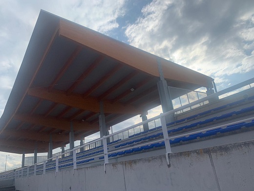 El ‘Municipal’ de Medina del Campo estrena su nueva cubierta.
