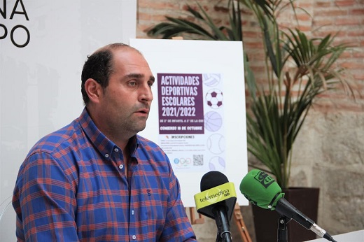 Juan Antonio Pisador concejal de deportes. 


