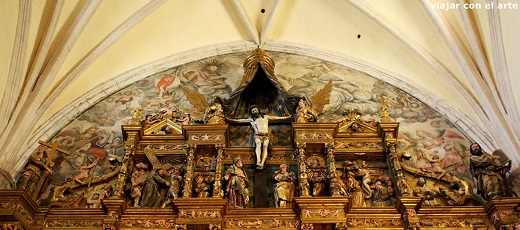 Ático del retablo mayor Santo Entierro y Ático del retablo mayor