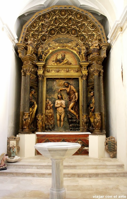 Capilla de San Pablo, con el retablo del Bautismo de Criso