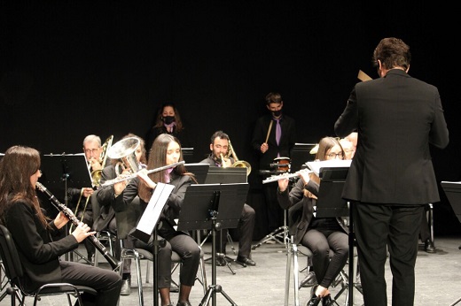 Excepcional concierto de la Banda de la Escuela Municipal de Música, dirigida por Alberto Mateo. Pregón de Juan José García Galindo, Navidad 2021