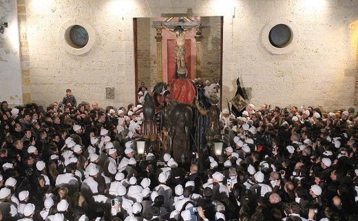La Semana Santa se vive con respeto y fervor en los pueblos de Valladolid.