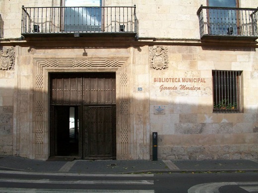 La Biblioteca es uno de los espacios que ha consumido calefacción estando cerrada, según el PSOE / Cadena Ser