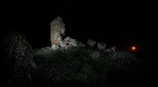 Ángel Marcos. Castillo de Rueda. Valladolid.
Del libro “Noches de piedras y lunas".