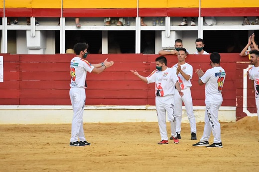 Luis Gómez.
En ocasiones, el más grande, no es el que mejor lo hace. Ni siquiera el de mayor tamaño.