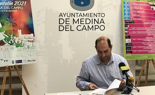 Juan Antonio Pisador presenta las novedades de las fiestas. / P. G.