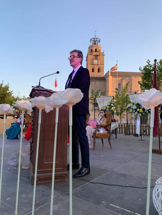 Proclamación de Guardesa, Damas y Guardesa de Honor de las fiestas y el pregón protagonizado por el Doctor en Medicina en la rama de Psiquiatría, Master en Psicología Médica y especialista en Psiquiatría Forense, colaborador del programa Cuarto Milenio y vinculado familiarmente a Medina del Campo, José Miguel Gaona