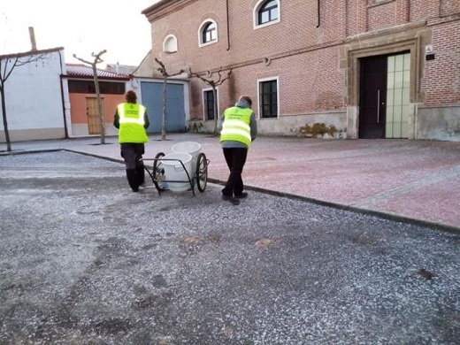 La Mancomunidad Tierras de Medina reparte 59 toneladas de sal entre los municipios mancomunados.