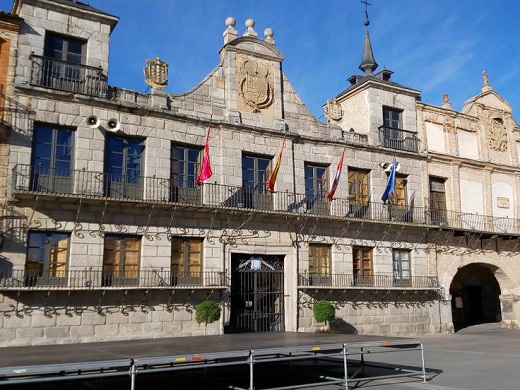 El Ayuntamiento de Medina del Campo recogerá material y alimentos con destino a Ucrania / Cadena SER