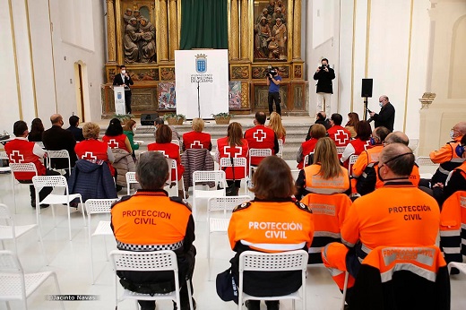 Homenaje a los miembros de Protección Civil y Cruz Roja de Medina del Campo