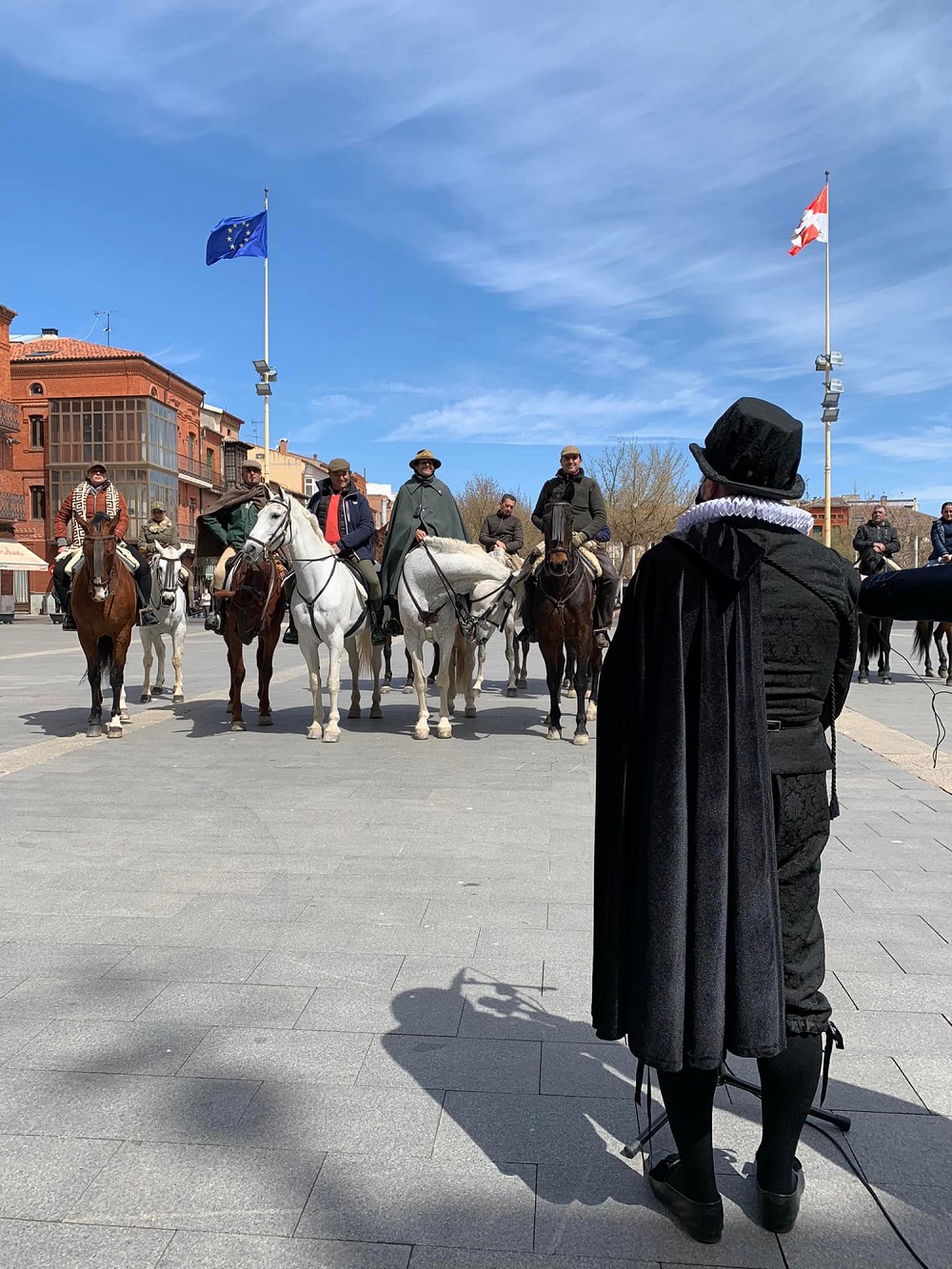 Llegan los jinetes de la Ruta Nebrisense a Medina del Campo. (REGRESAMOS)