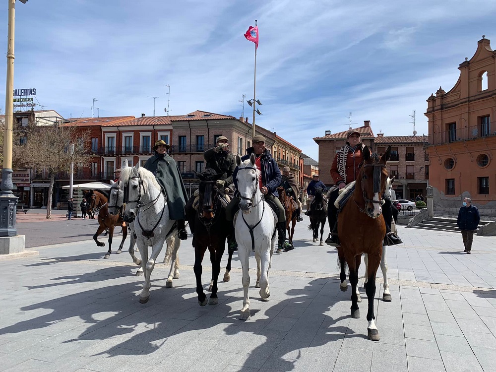 Llegan los jinetes de la Ruta Nebrisense a Medina del Campo. (REGRESAMOS)