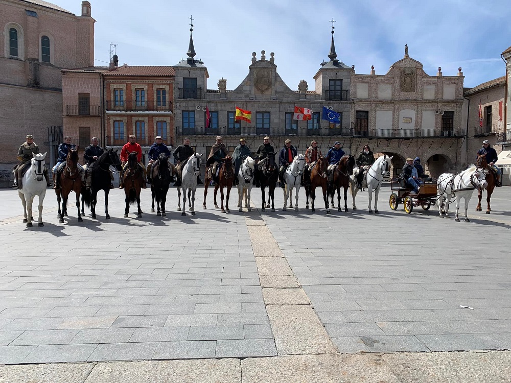 Llegan los jinetes de la Ruta Nebrisense a Medina del Campo. (REGRESAMOS)