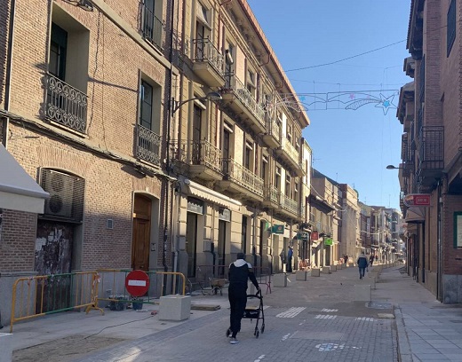 Calle de Simón Ruiz. Las obras activas en Medina del Campo podrían terminar a lo largo de este mes.