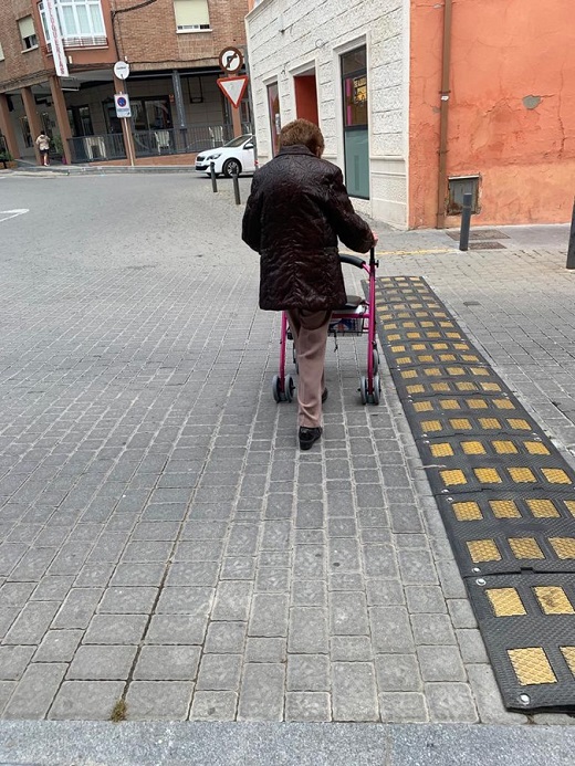 Gana Medina ha solicitado la instalación de un paso de cebra en la calle Ronda de Santa Ana.