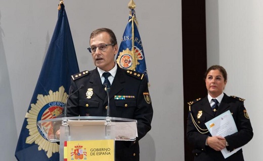 Francisco Oterino durante su discurso en el acto de toma de posesión. / J.C.CASTILL