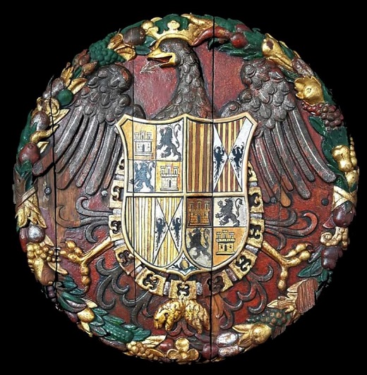Escudo de madera ( Siglo XVI), con las armas reales que estaba ubicado en la bóveda de la clave de crucería de la cámara de Carlo V. Conservado en el Archivo General de Simancas