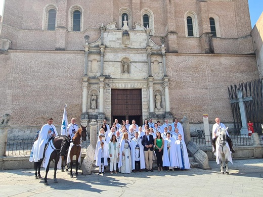 Celebración de la misa y posterior procesión en honor de la Virgen de Gomeznarro.