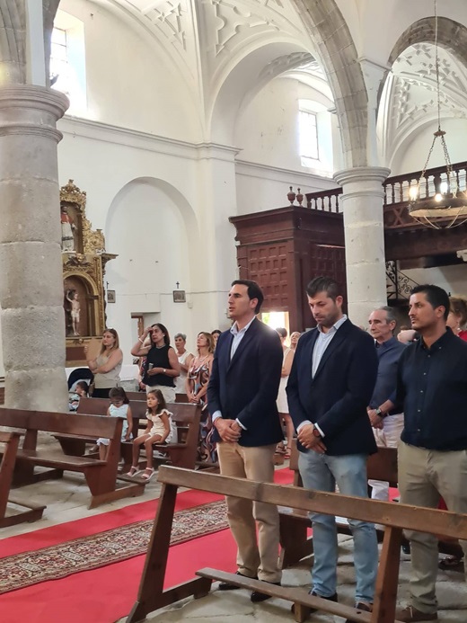 Celebración de la misa y posterior procesión en honor de la Virgen de Gomeznarro.