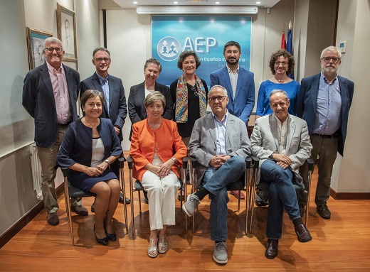 Ángel Hernandez Merino, nuevo Socio de Honor de la Asociación Española de Pedriatría

