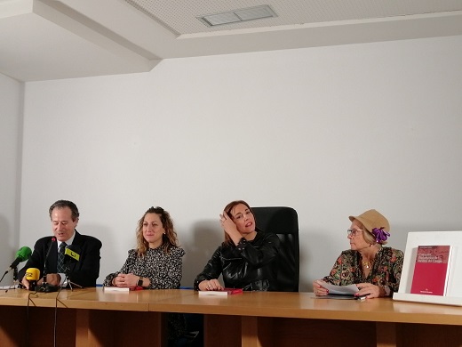 Antonio Sánchez, Cristina Aranda, Inmaculada Toledamo y Beatríz Castro en la presentación del libro “Colección Diplomática de Medina del Campo” de Jonás Castro Toledo.