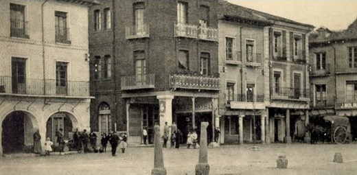 La “lonja de los cambistas” era el espacio reservado a los cambios y bancos en la acera del Peso de Medina del Campo