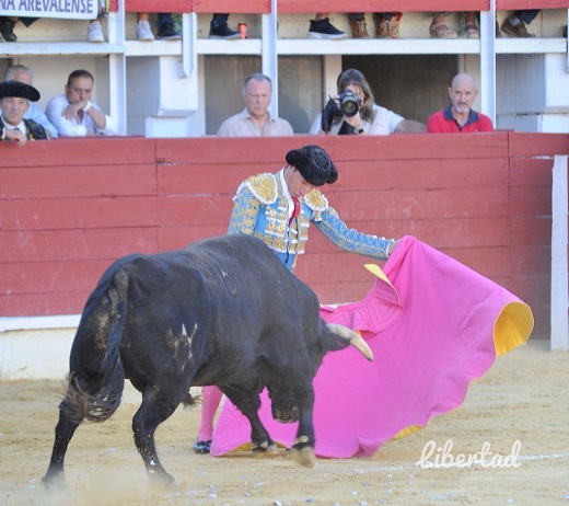 Ferrera, Urdiales y Aguado salen a hombros en Medina del Campo.