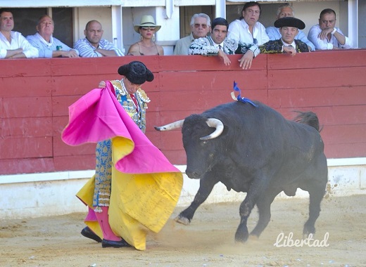 Ferrera, Urdiales y Aguado salen a hombros en Medina del Campo.