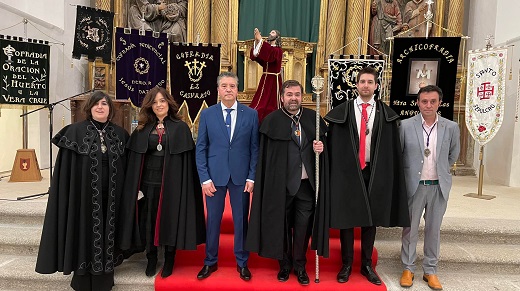 Junta Directiva de la Junta de Semana Santa de Medina del Campo.

Equipazo para afrontar esta Semana Santa!!!!