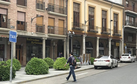 Parada de taxis, calle Bravo de medina del Campo