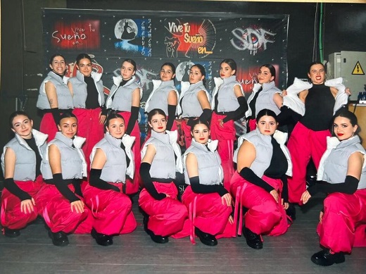 Parte del alumnado de Danzarte // Foto: Escuela Danzarte