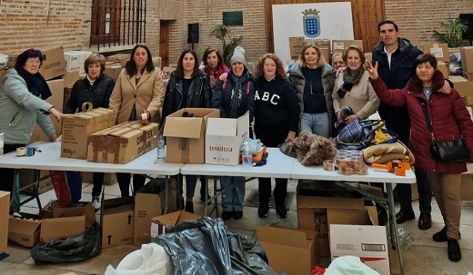 El Ayuntamiento de Medina del Campo recibe multitud de material para los damnificados por el terremoto