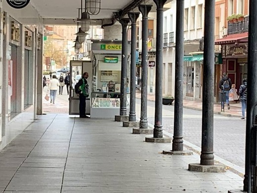 La adecuación de los soportales servirá para promover la acción comercial de Medina del Campo / Cadena Ser