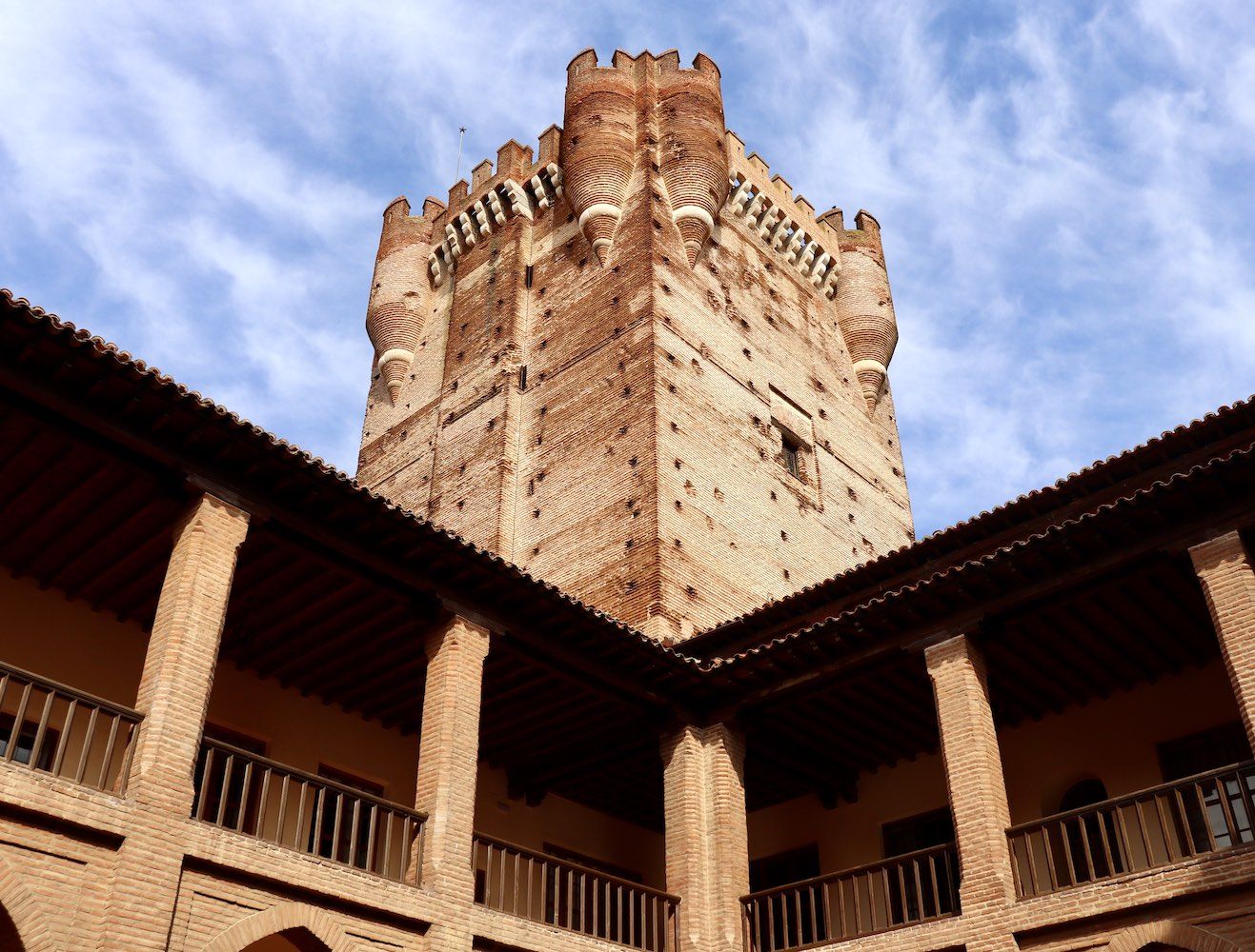 La Torre del Homenaje vista desde el Patio de Armas