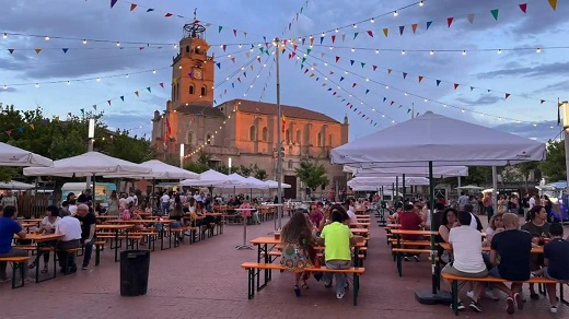 Plaza Mayor de la Hispanidad en la Feria de San Antolín en Medina Ayuntamiento de Medina del Campo