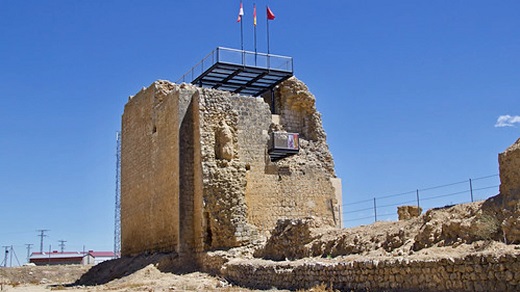 Castillo de Villagarcía de Campos donde Jeromín, luego Juan de Austria, fue criado Magdalena de Ulloa, esposa del mayordomo del Emperador Carlos V Castillos del Olvido La Razón