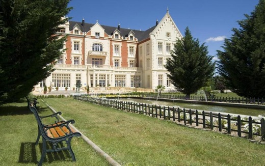 Hotel Balneario Palacio de las Salinas de Medina del Campo.