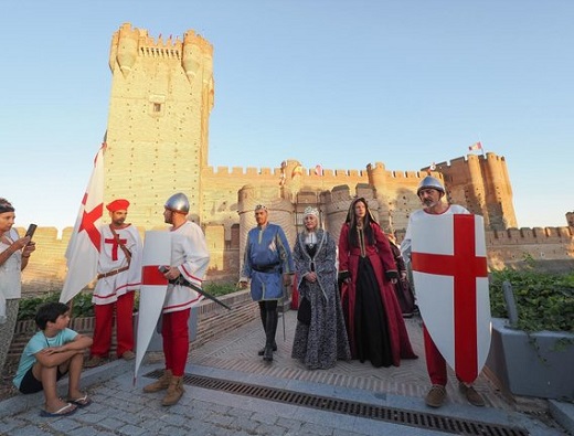 Recreación y desfile en el Castillo de la Mota de Medina del Campo. PHOTOGENIC
