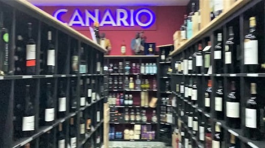 Zona de vinos en El Canario – La mesa del Conde 